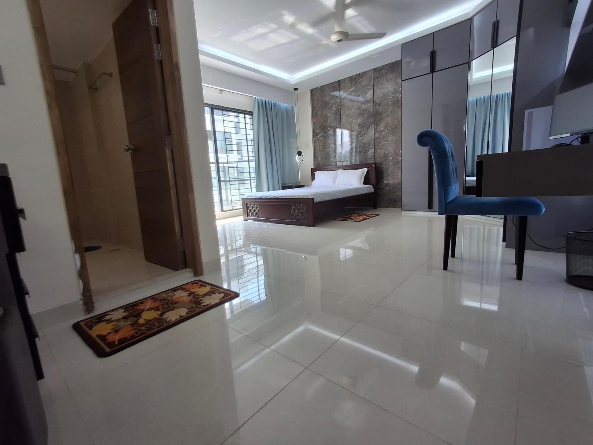 Elegant Secured Family Apartment With Open Space Ντάκα Εξωτερικό φωτογραφία